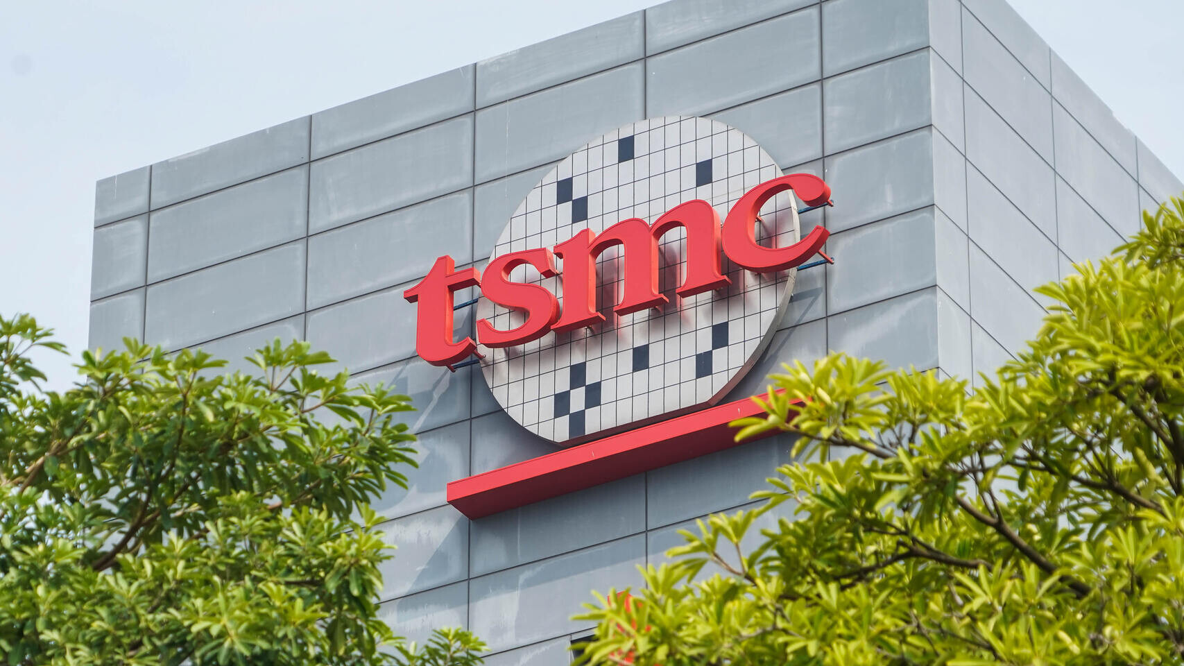 High-tech semiconductor manufacturing facility at TSMC producing advanced 2nm chips in Taiwan.