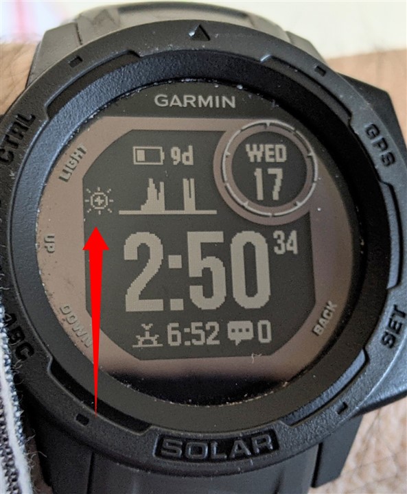 Infographic illustrating the screen issue of Garmin Instinct 3 Solar smartwatch, showcasing dual-screen problems.