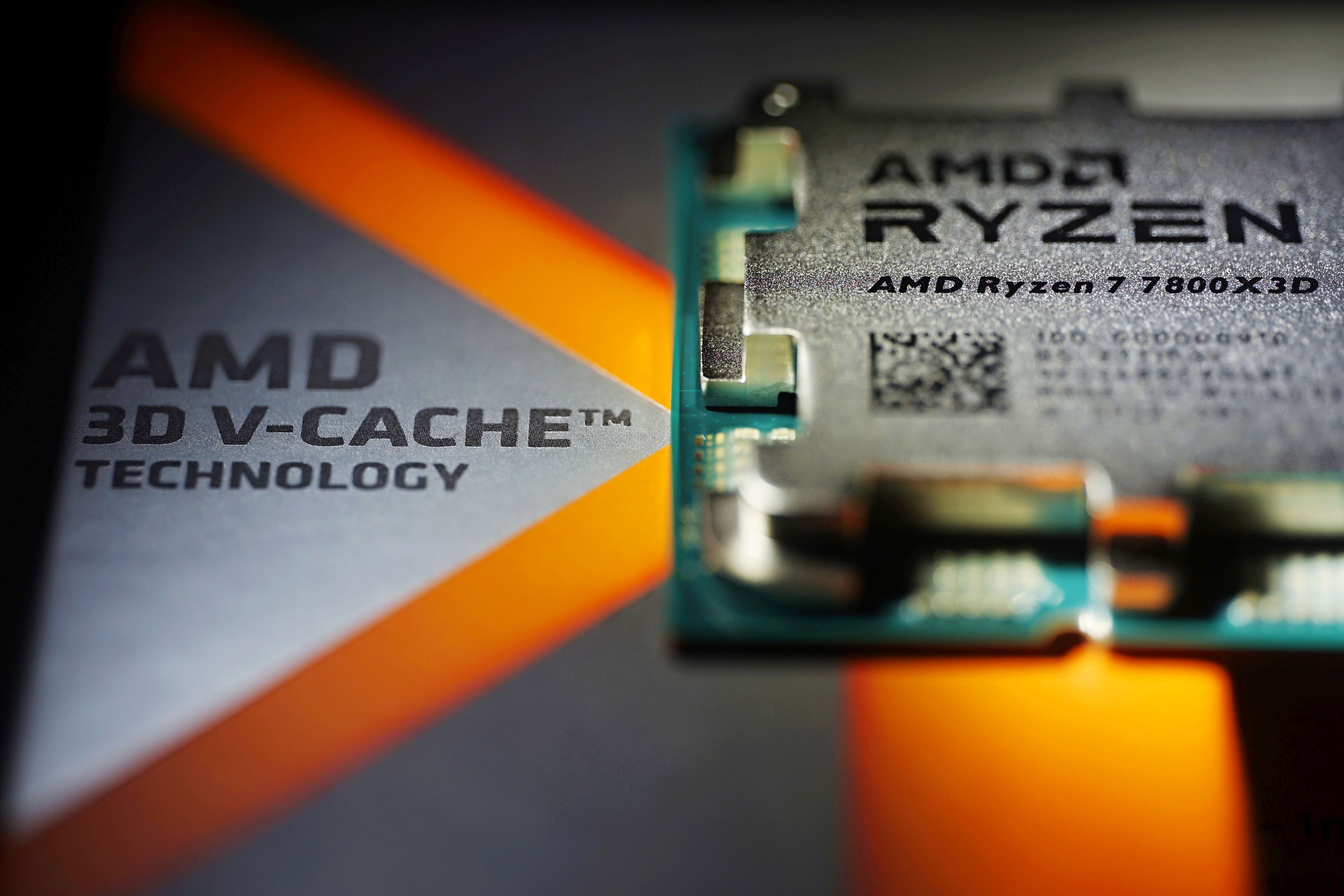 AMD Ryzen 7 9800X3D Anakartları ile Oyunda Zirve